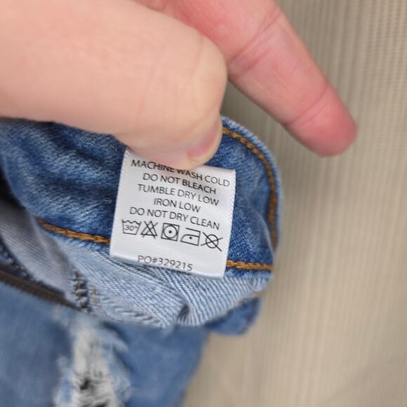 Fashion Nova Cut-Off Distressed Shorts Size XL 0159 - Picture 9 of 11